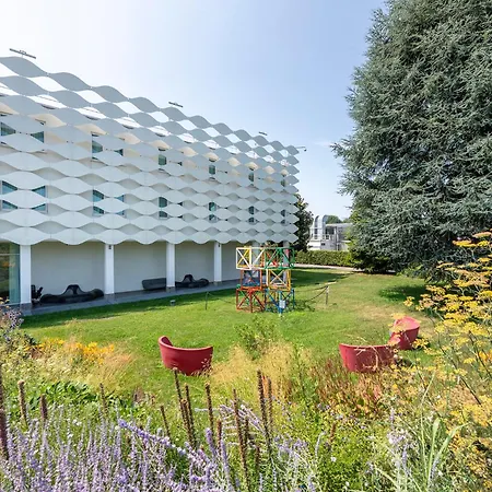 Hotel Mo.om 4*