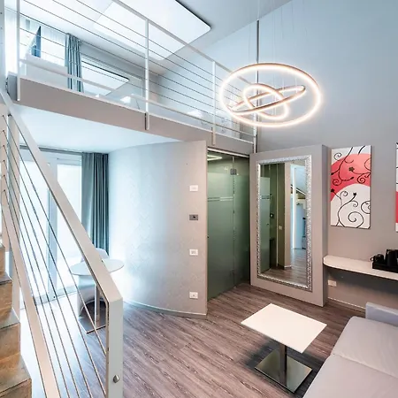 莫姆酒店 欧吉特奥罗纳