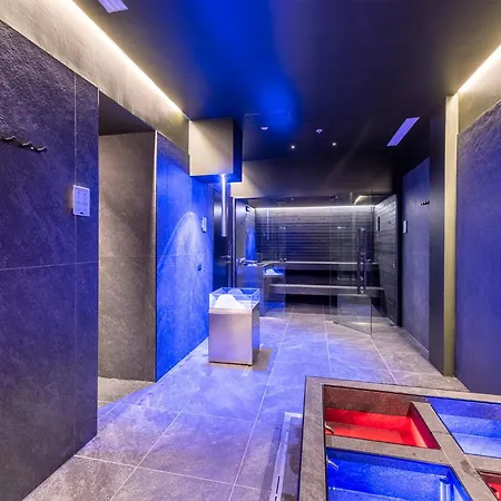 Hotel Mo.om